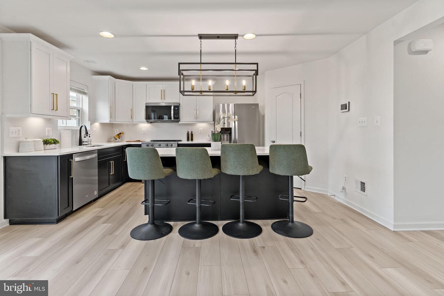 127 Stager Avenue photo 8