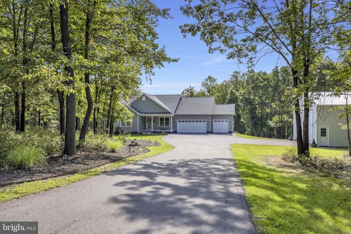 32 Onyx Drive