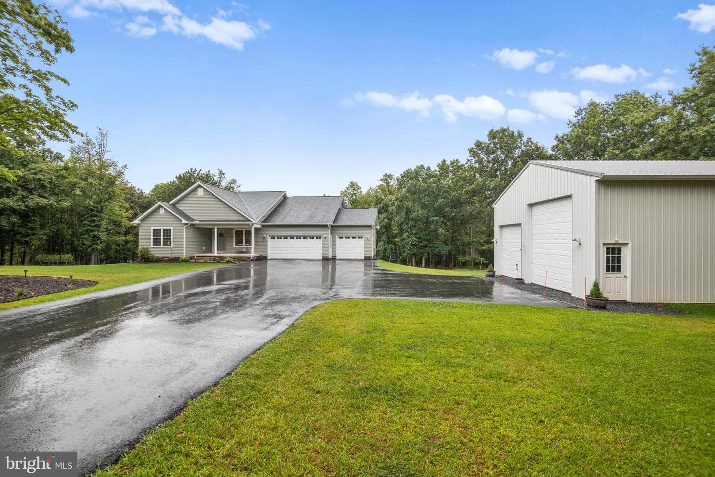 32 Onyx Drive photo 2