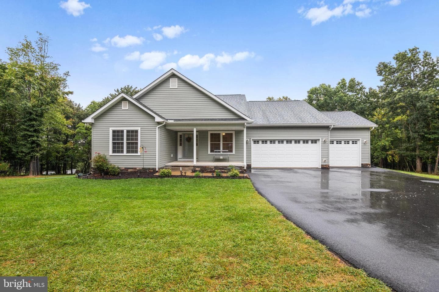 32 Onyx Drive photo 3