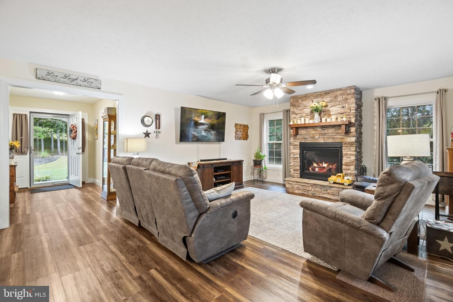 32 Onyx Drive photo 9