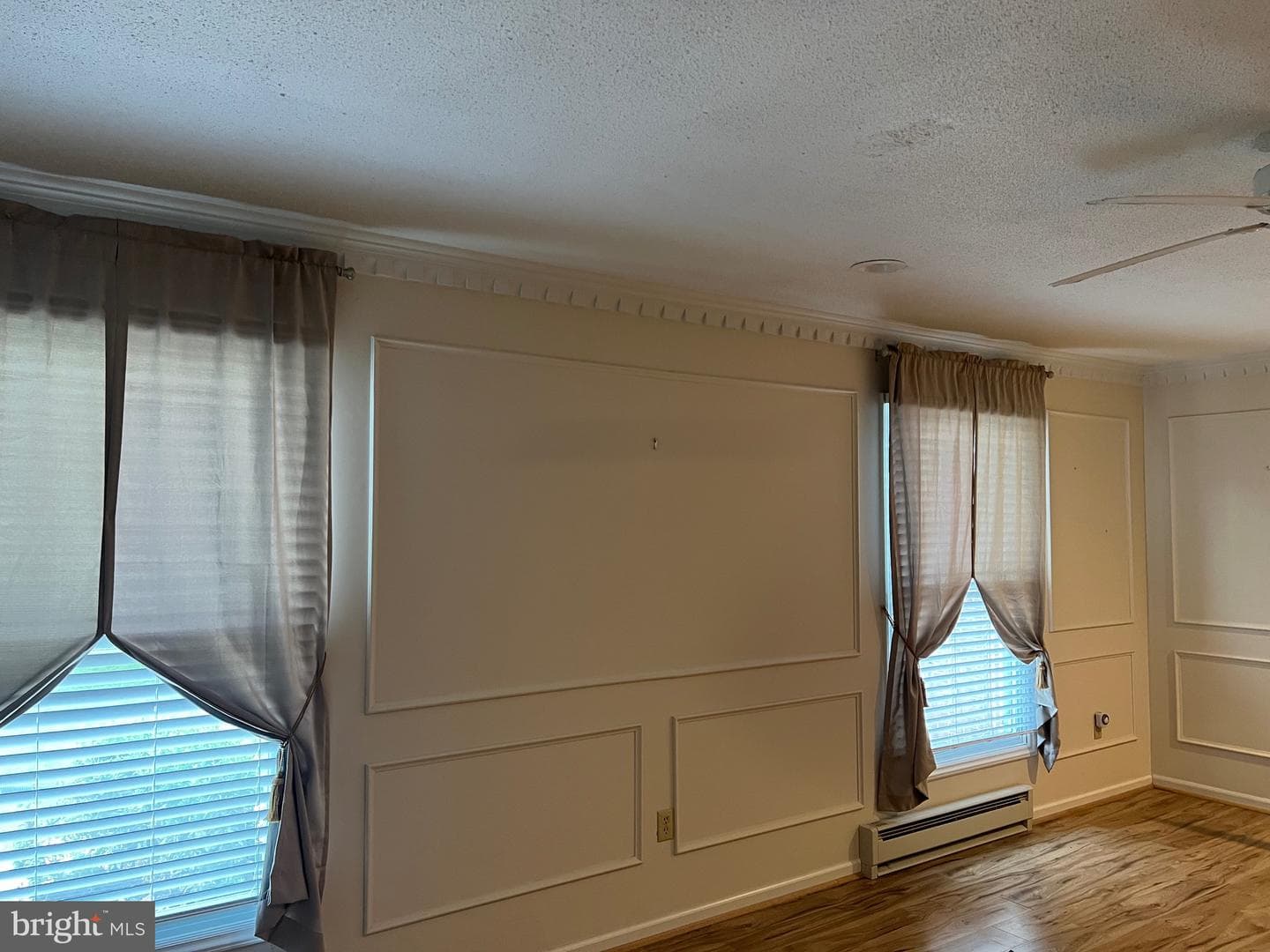 905 Hillcrest Drive photo 11