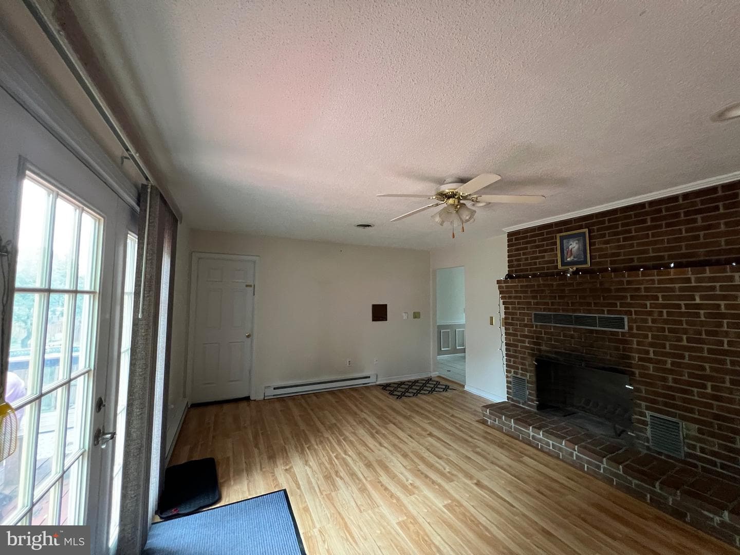 905 Hillcrest Drive photo 13