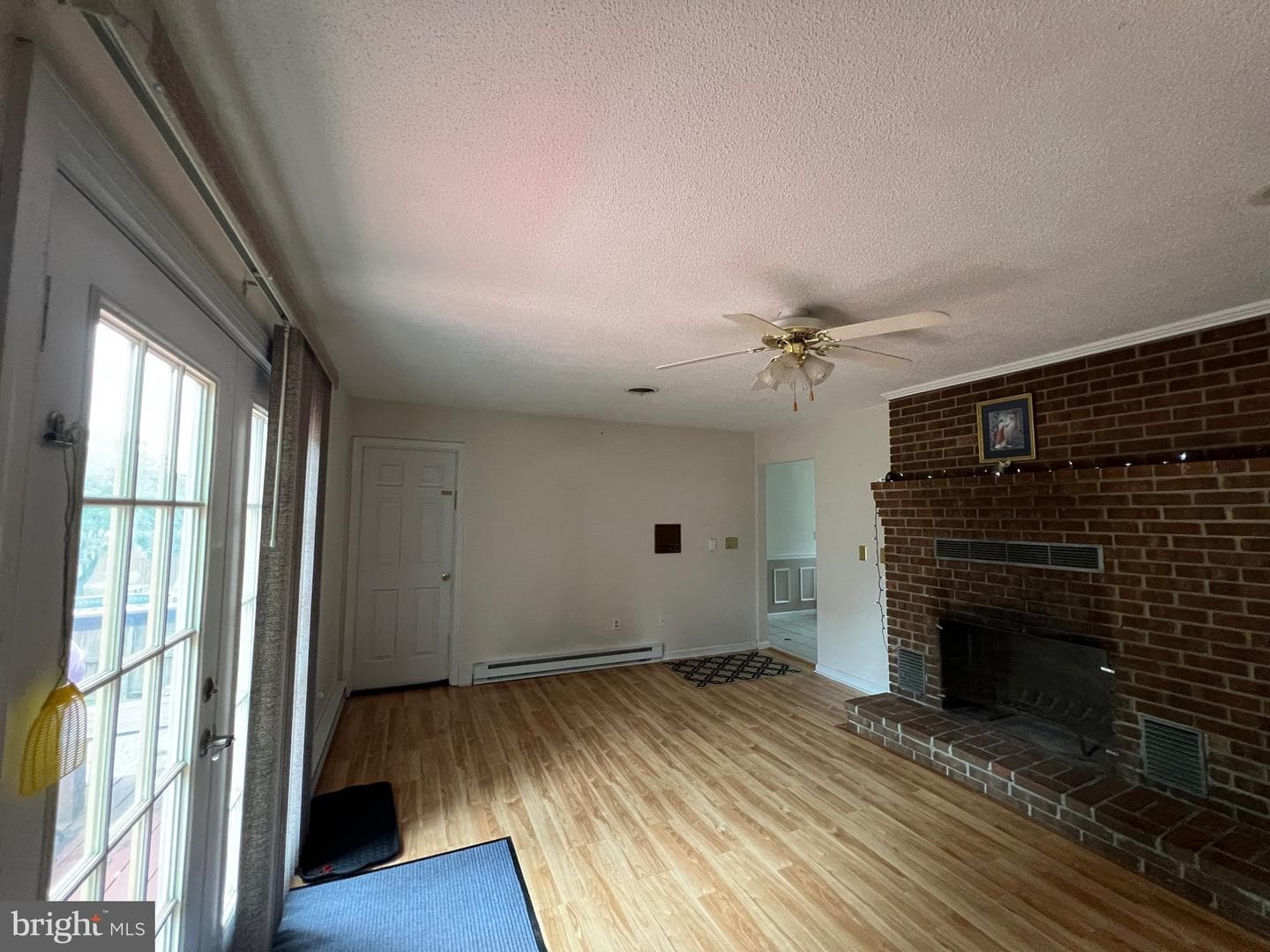 905 Hillcrest Drive photo 14