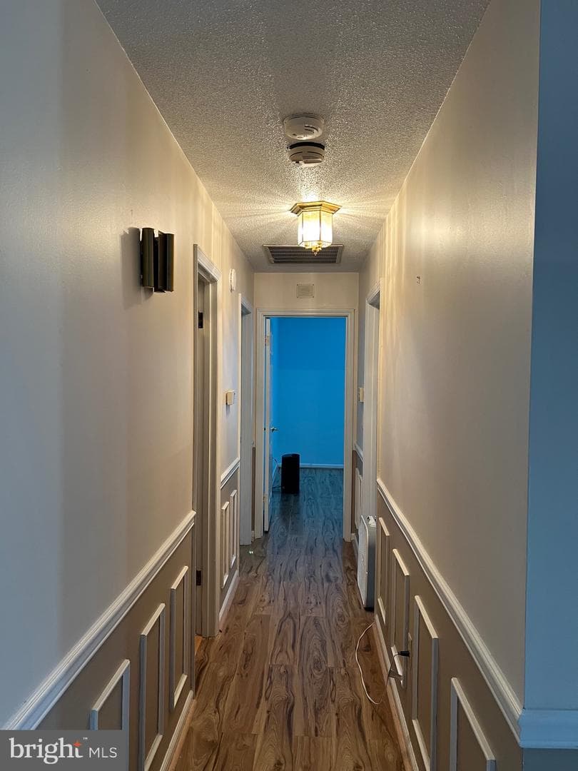905 Hillcrest Drive photo 20