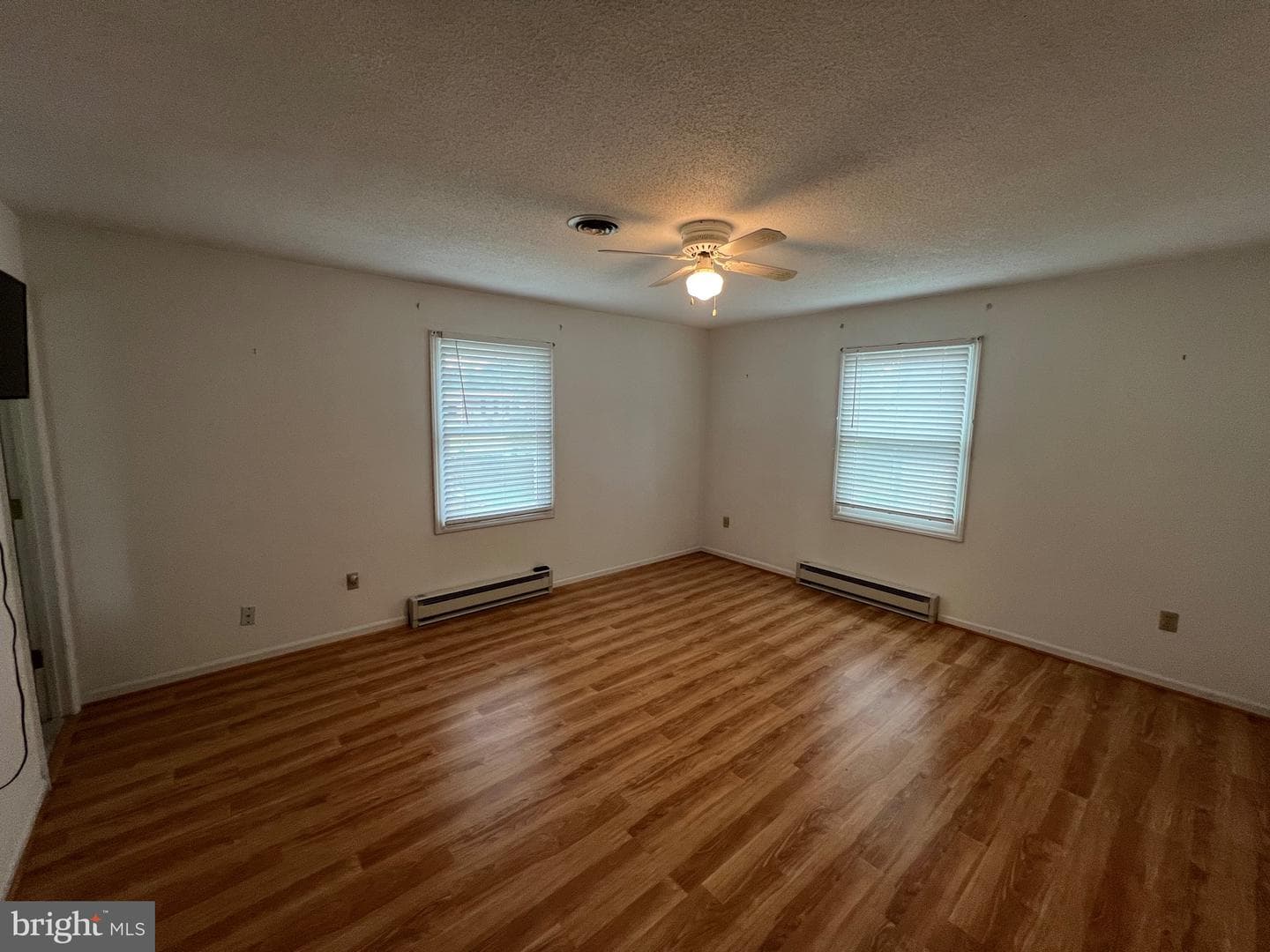 905 Hillcrest Drive photo 25