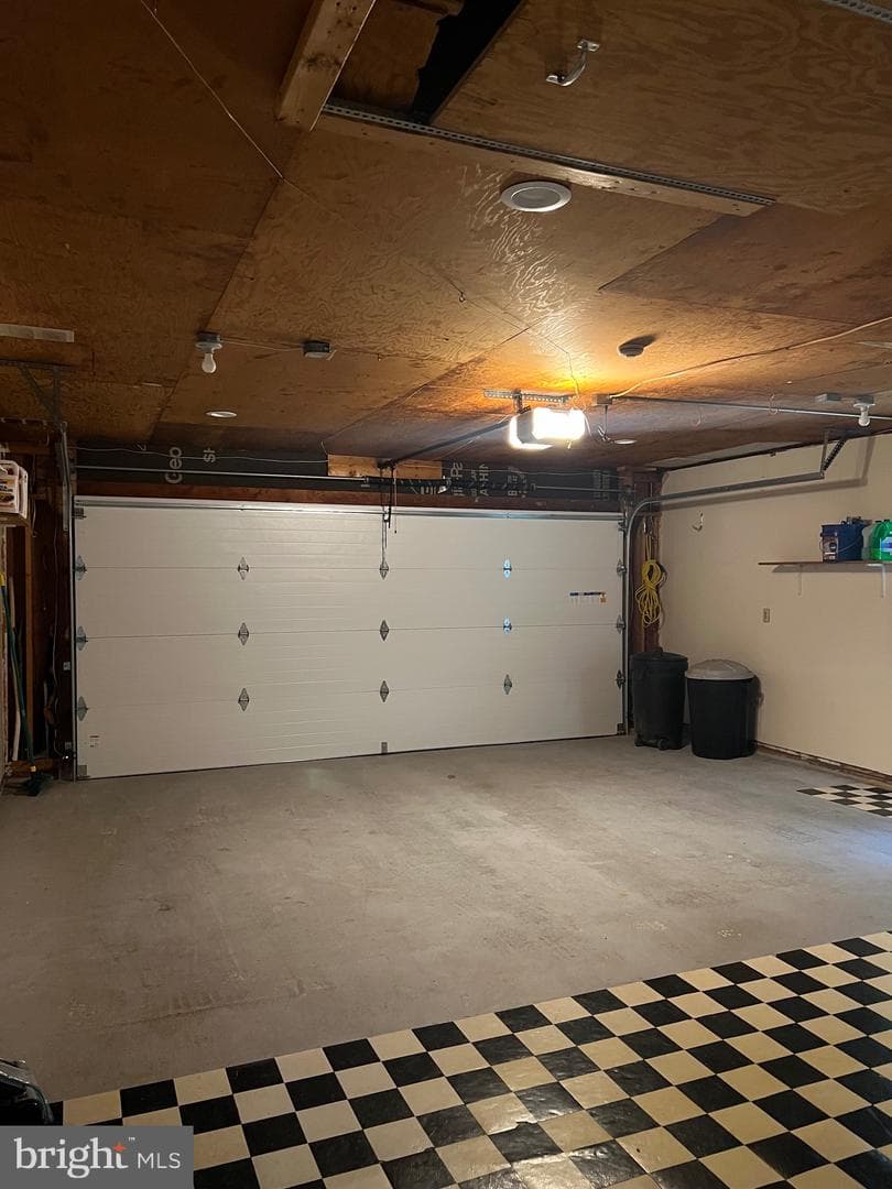 905 Hillcrest Drive photo 39