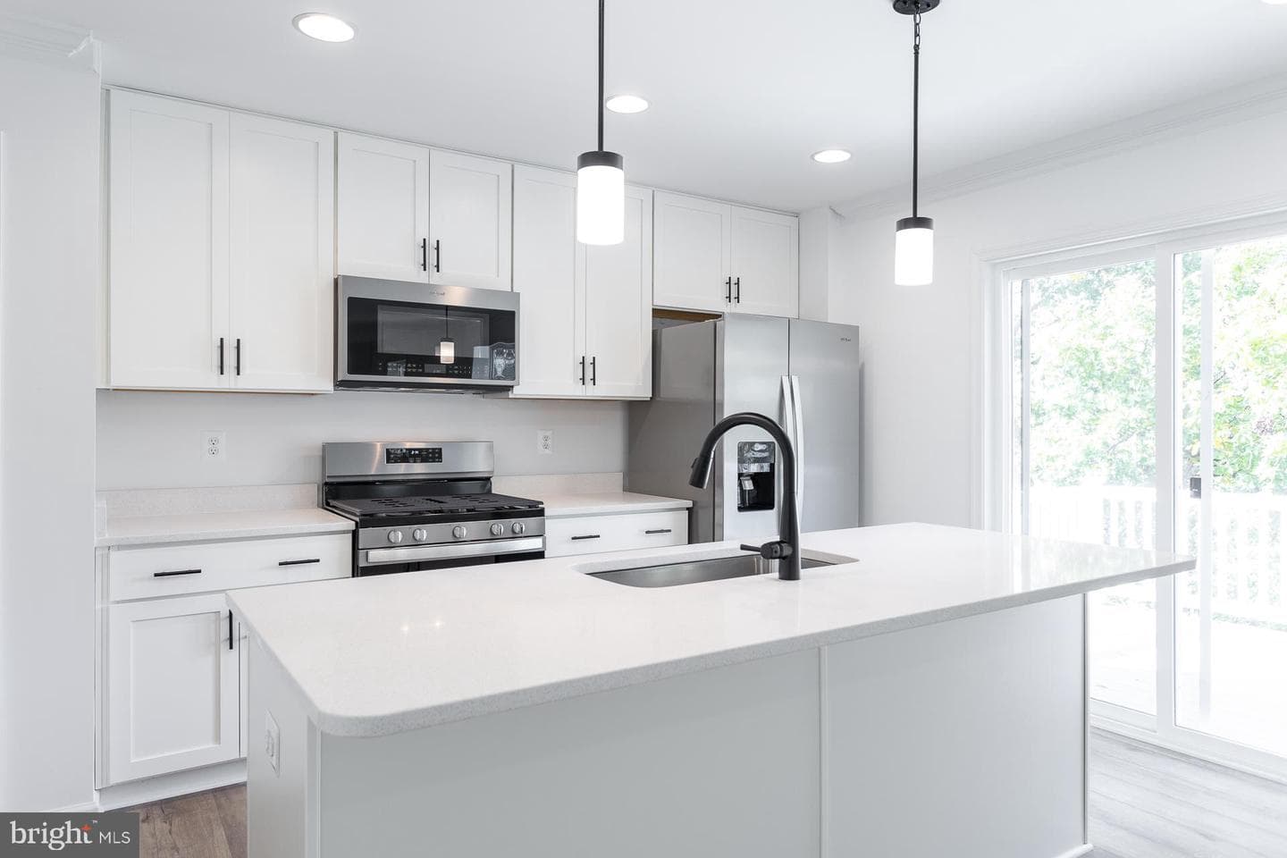 617 Outrigger Road photo 3