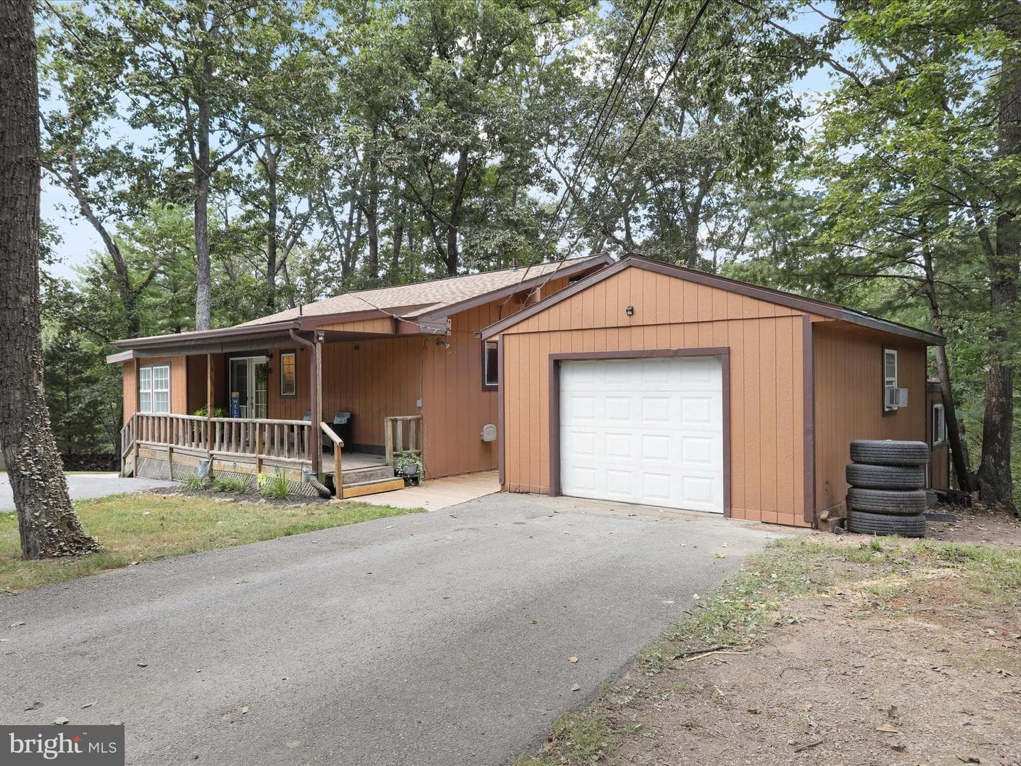 82 Sassafras Lane photo 2