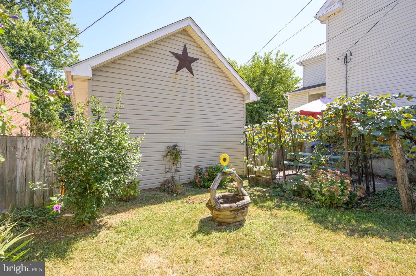485 Porter Avenue photo 22