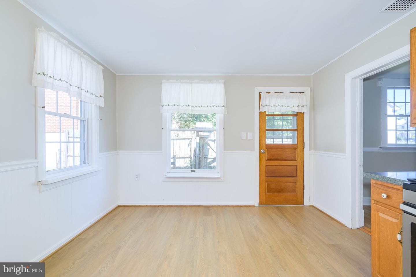 485 Porter Avenue photo 37