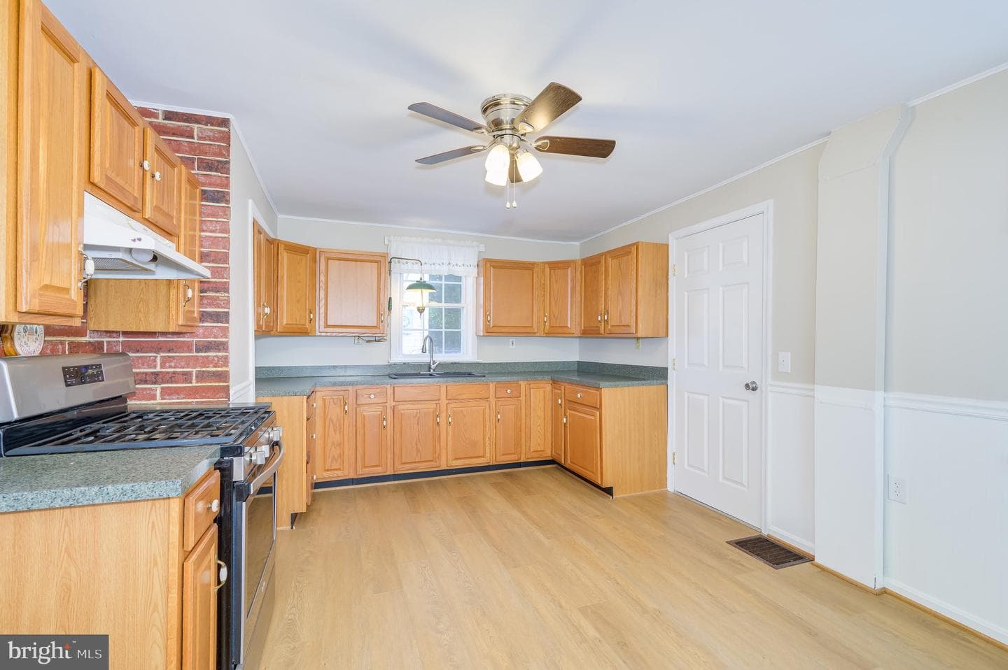 485 Porter Avenue photo 41