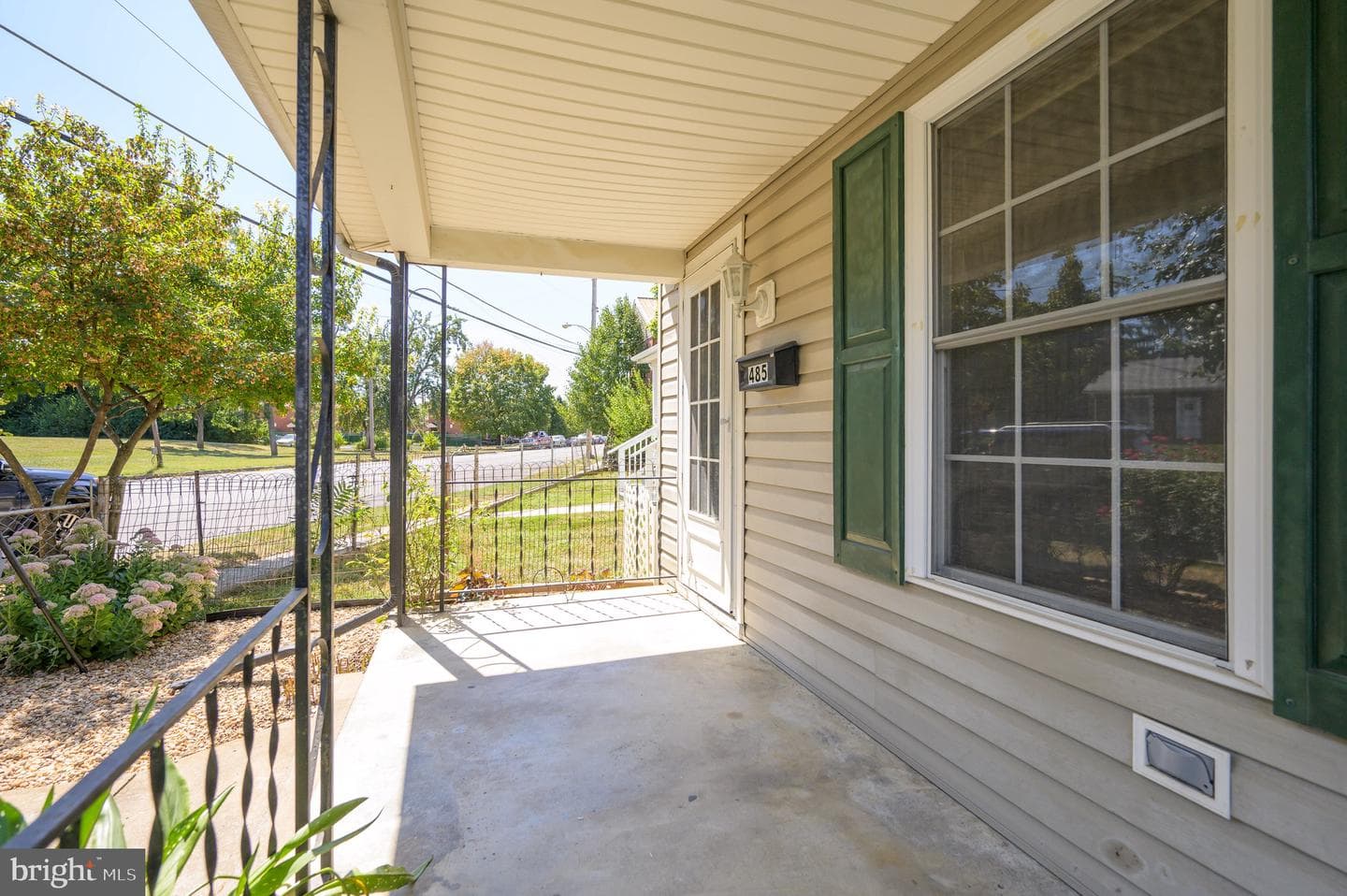 485 Porter Avenue photo 9