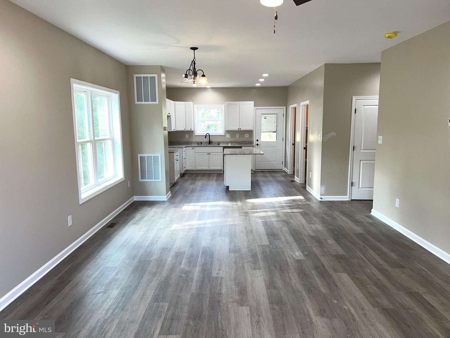 122 Marineris Circle photo 3
