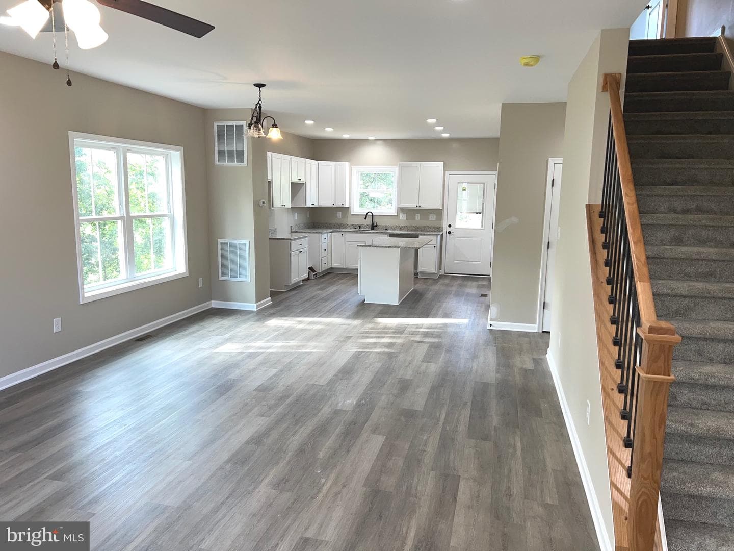 122 Marineris Circle photo 7