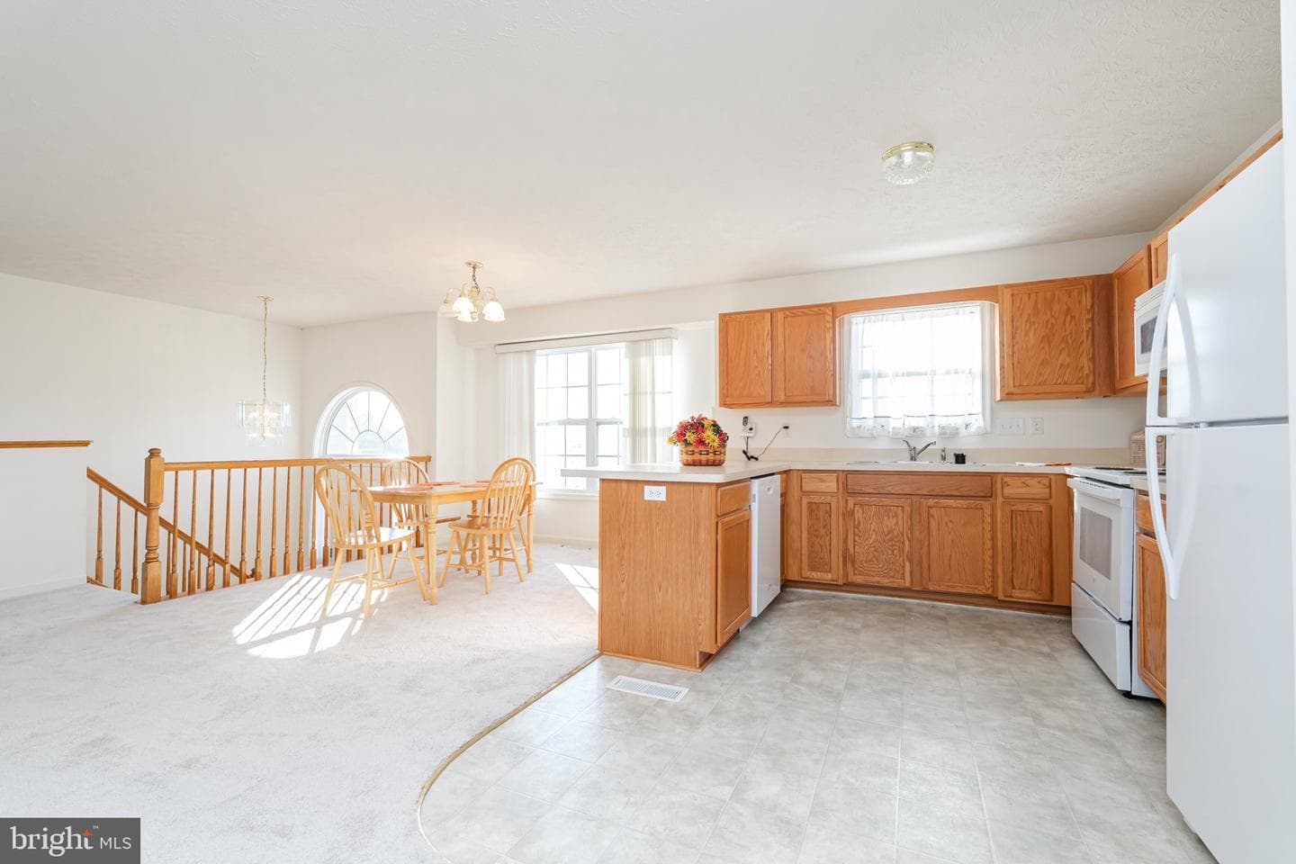 386 Pacific Boulevard photo 17