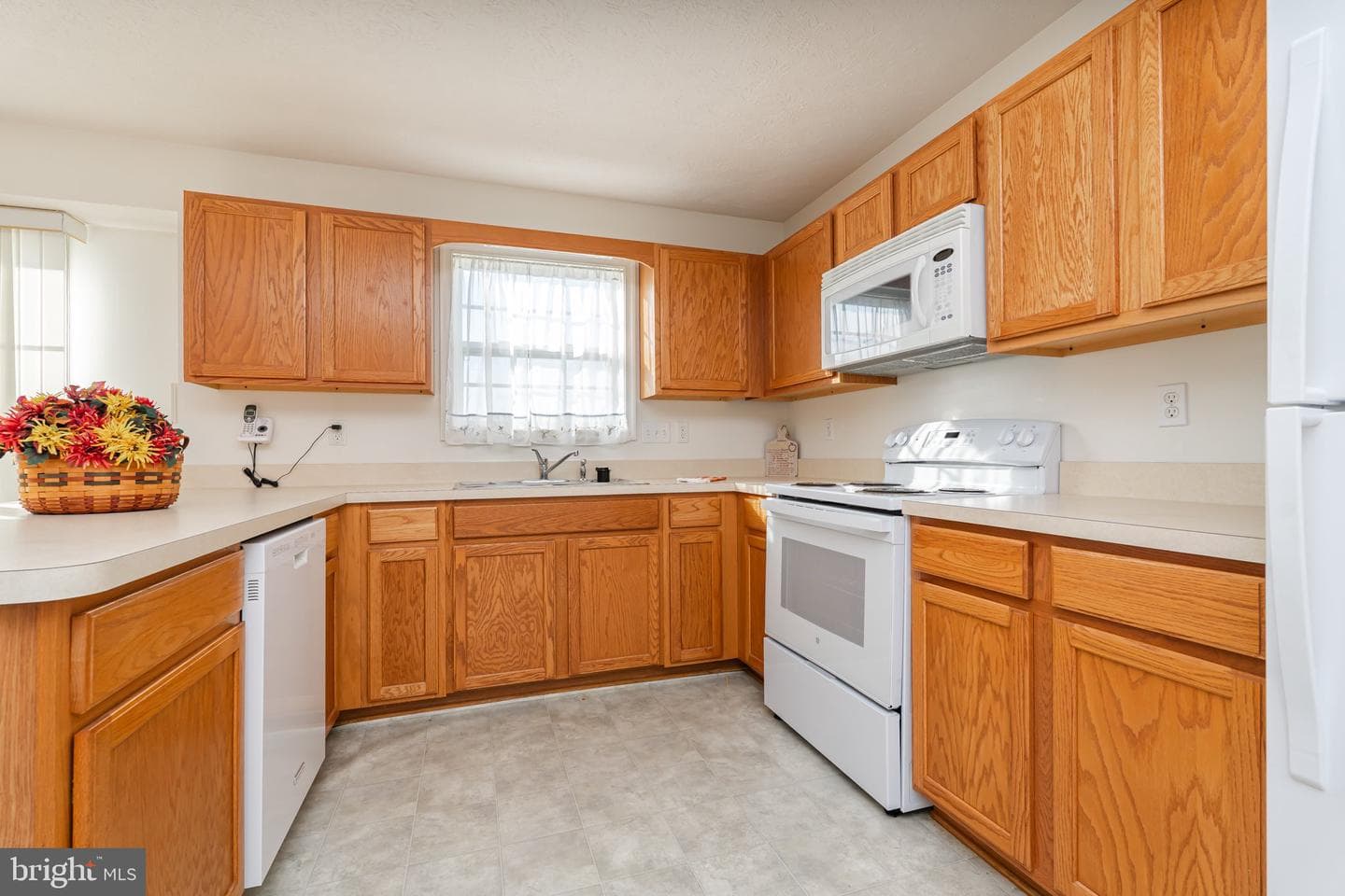 386 Pacific Boulevard photo 18