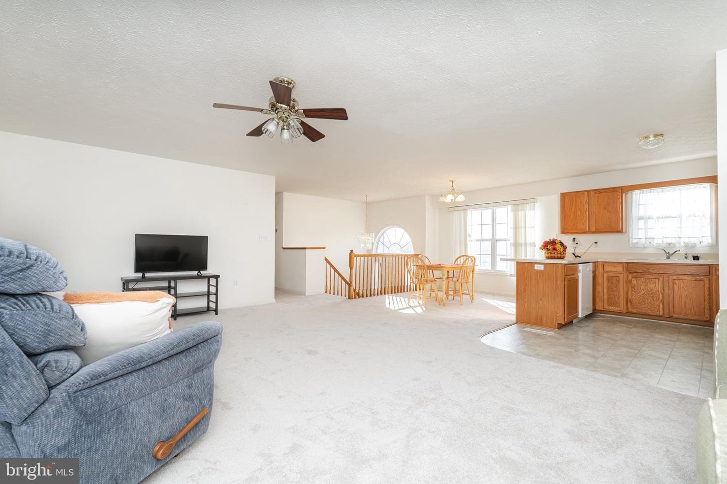 386 Pacific Boulevard photo 21