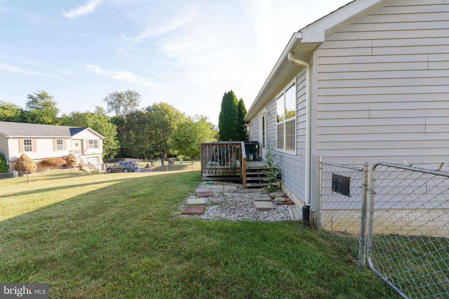 386 Pacific Boulevard photo 7