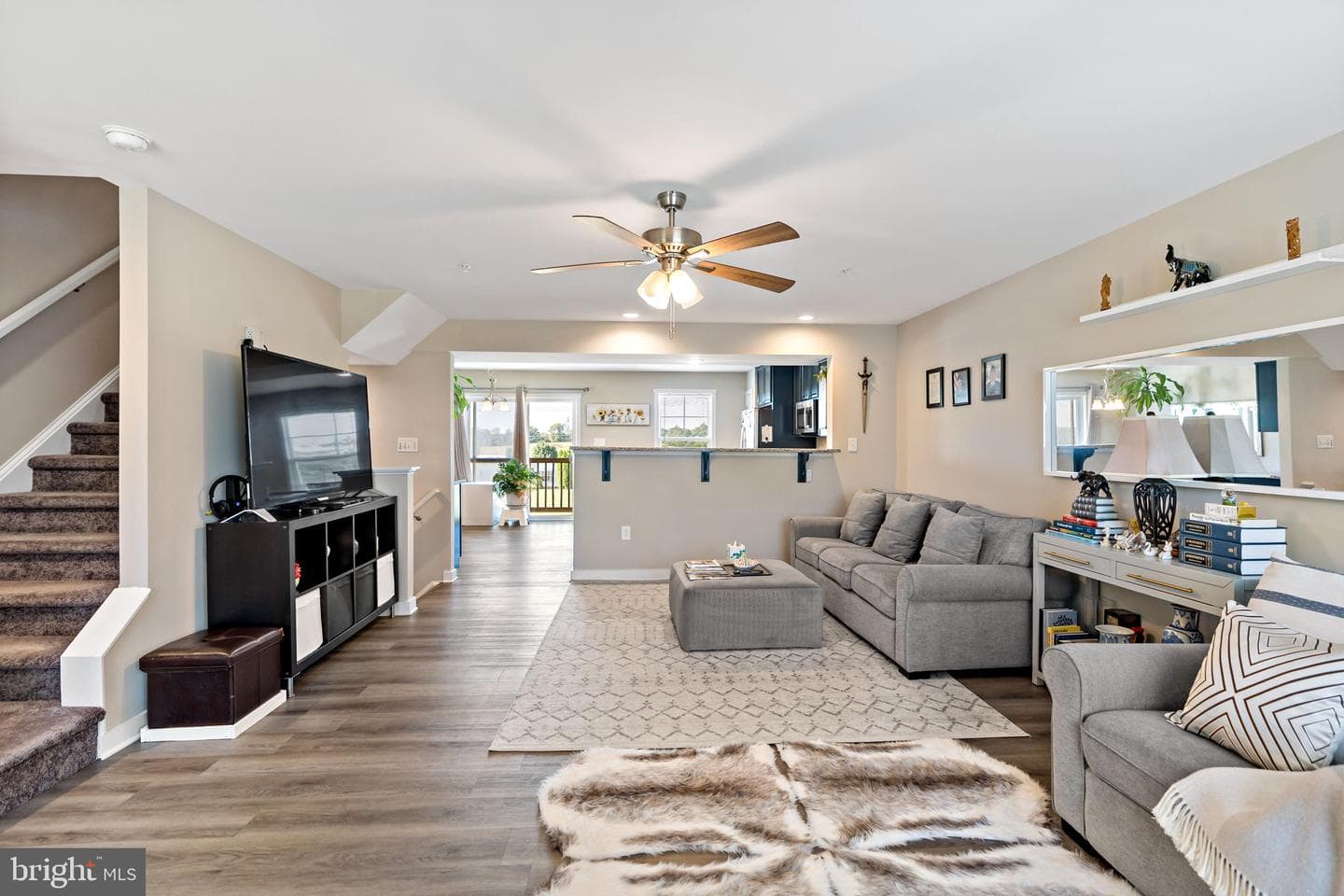 137 Carnes Way photo 14