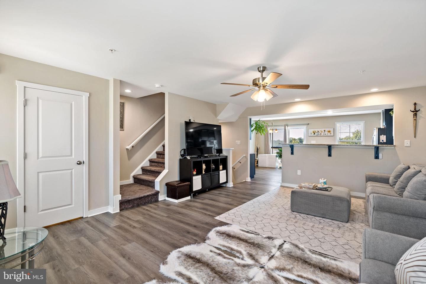 137 Carnes Way photo 15