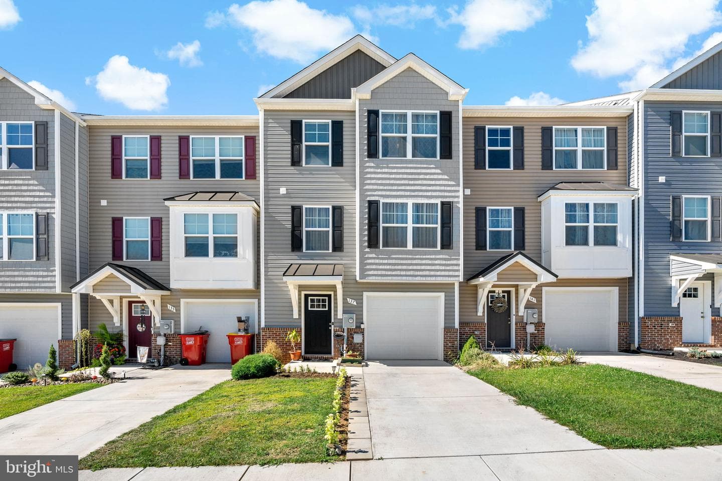 137 Carnes Way photo 2