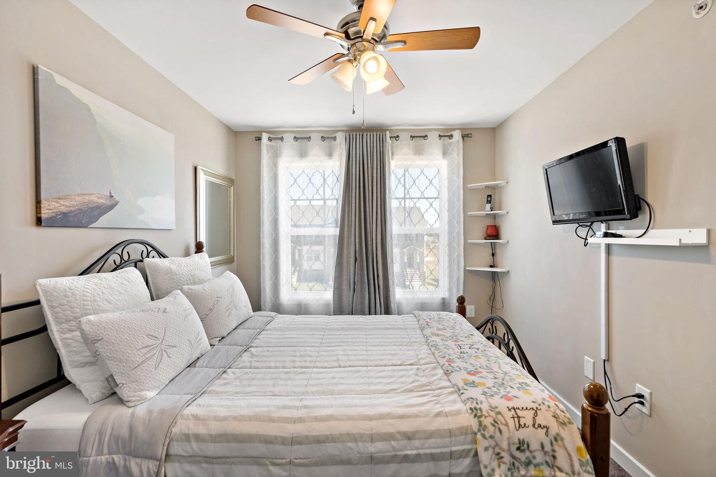 137 Carnes Way photo 23
