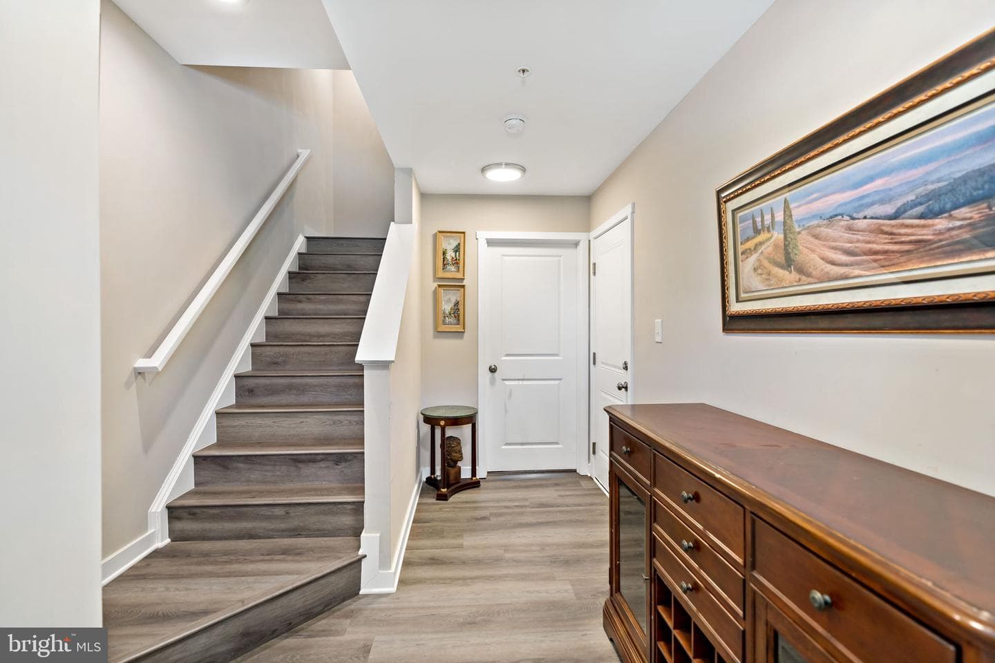 137 Carnes Way photo 3