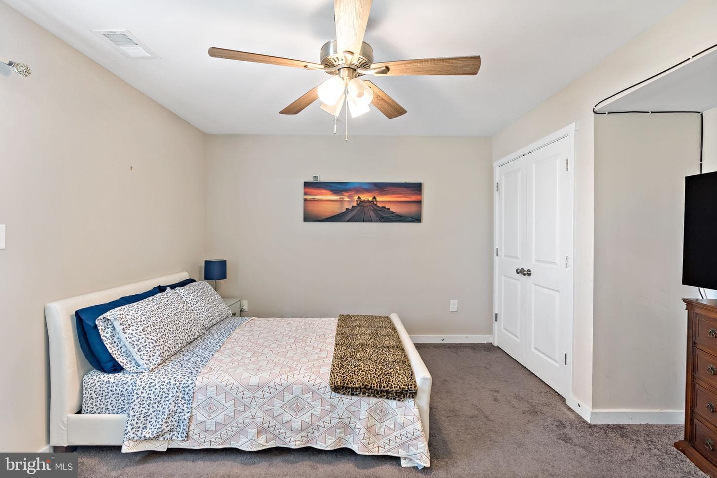 137 Carnes Way photo 5
