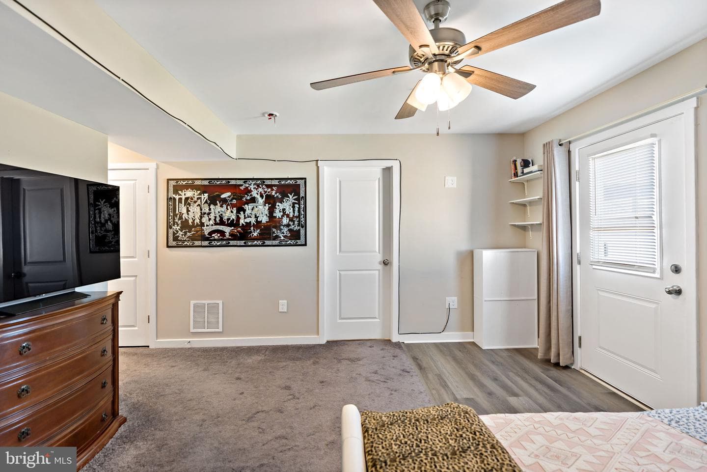 137 Carnes Way photo 6