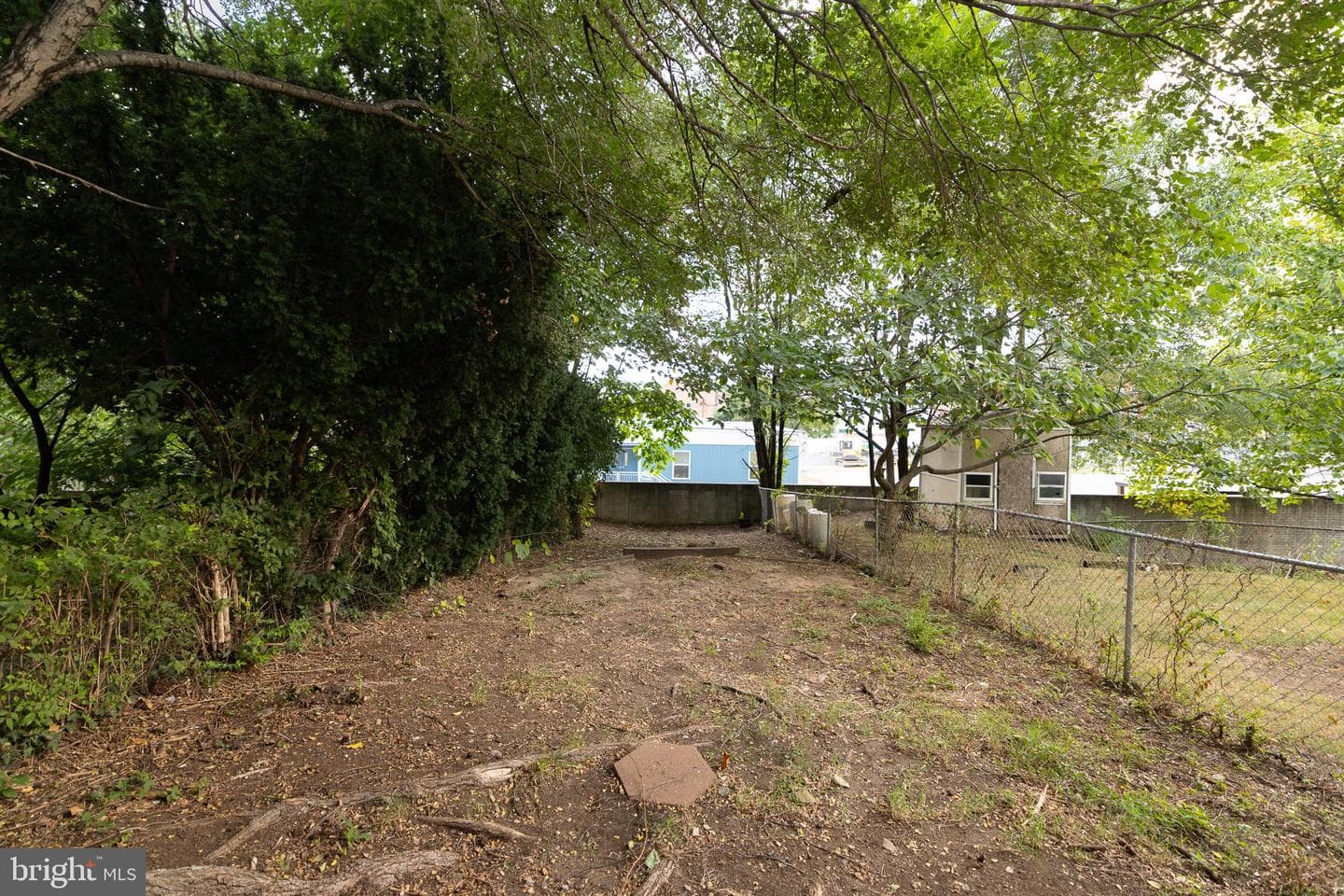 130 E John Street photo 20
