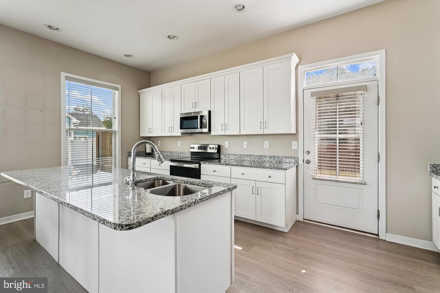 132 Sanibel Way photo 11