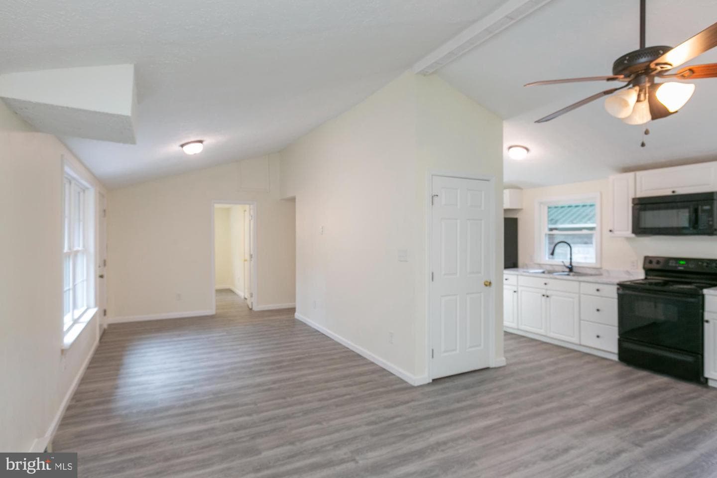 157 Oasis Lane photo 37