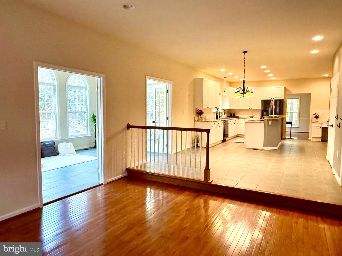 350 Rotterham Drive photo 27