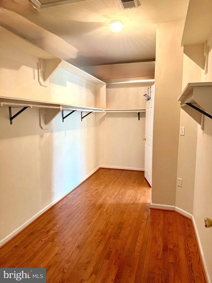 350 Rotterham Drive photo 43