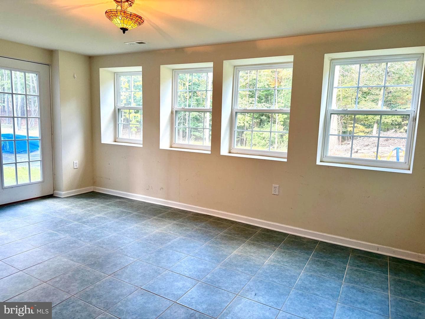 350 Rotterham Drive photo 56