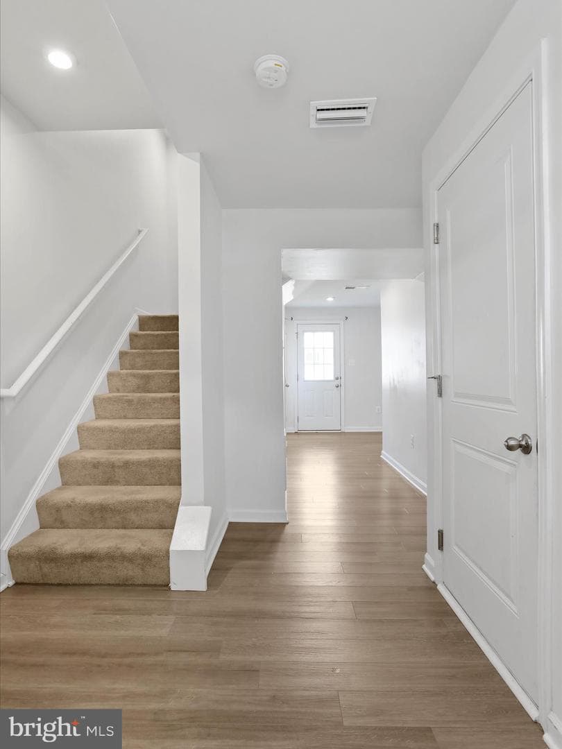 207 Rhea Drive photo 2