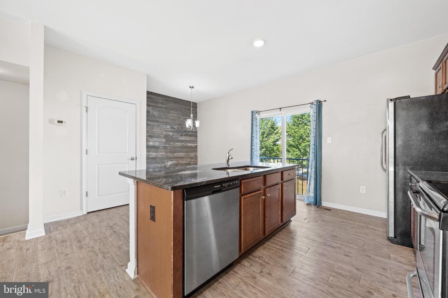 189 Magellan Drive photo 11