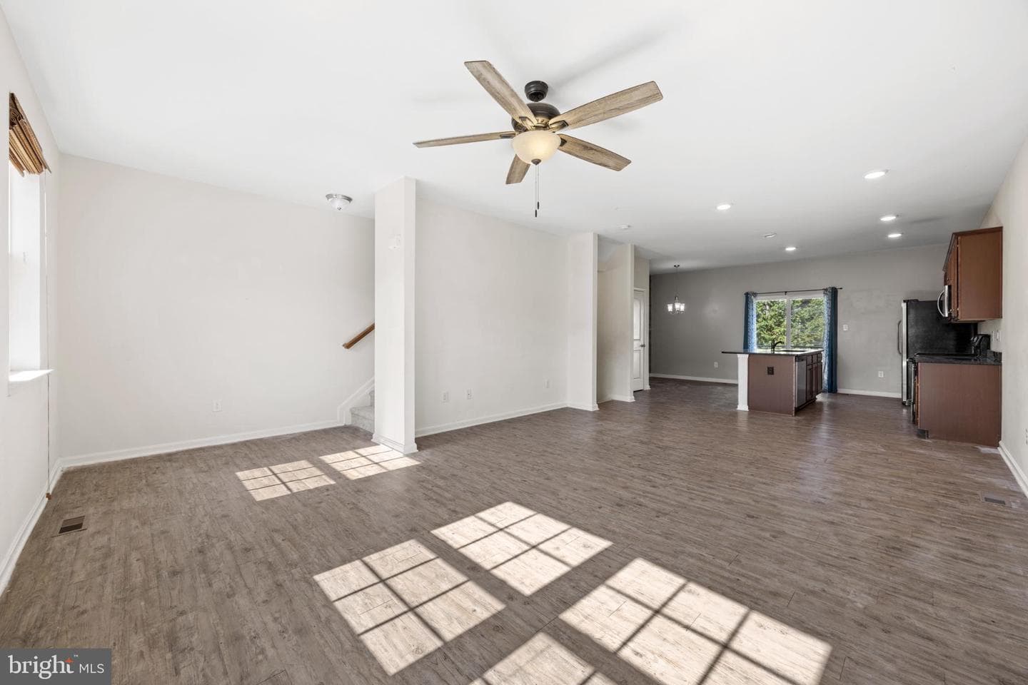 189 Magellan Drive photo 15