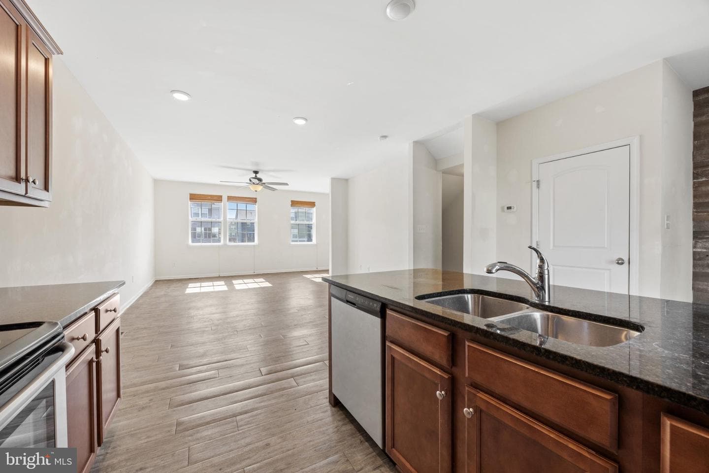 189 Magellan Drive photo 17