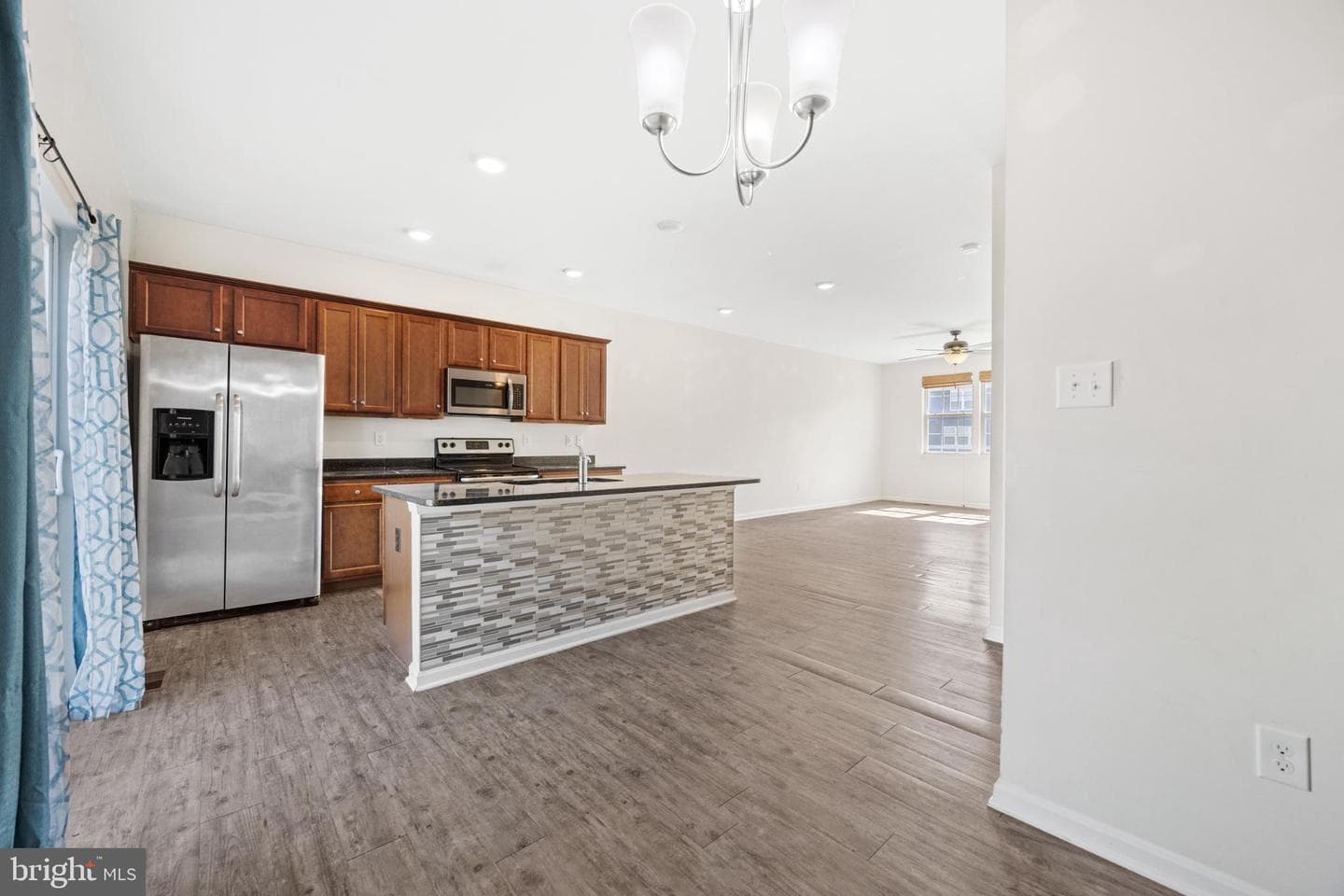 189 Magellan Drive photo 8