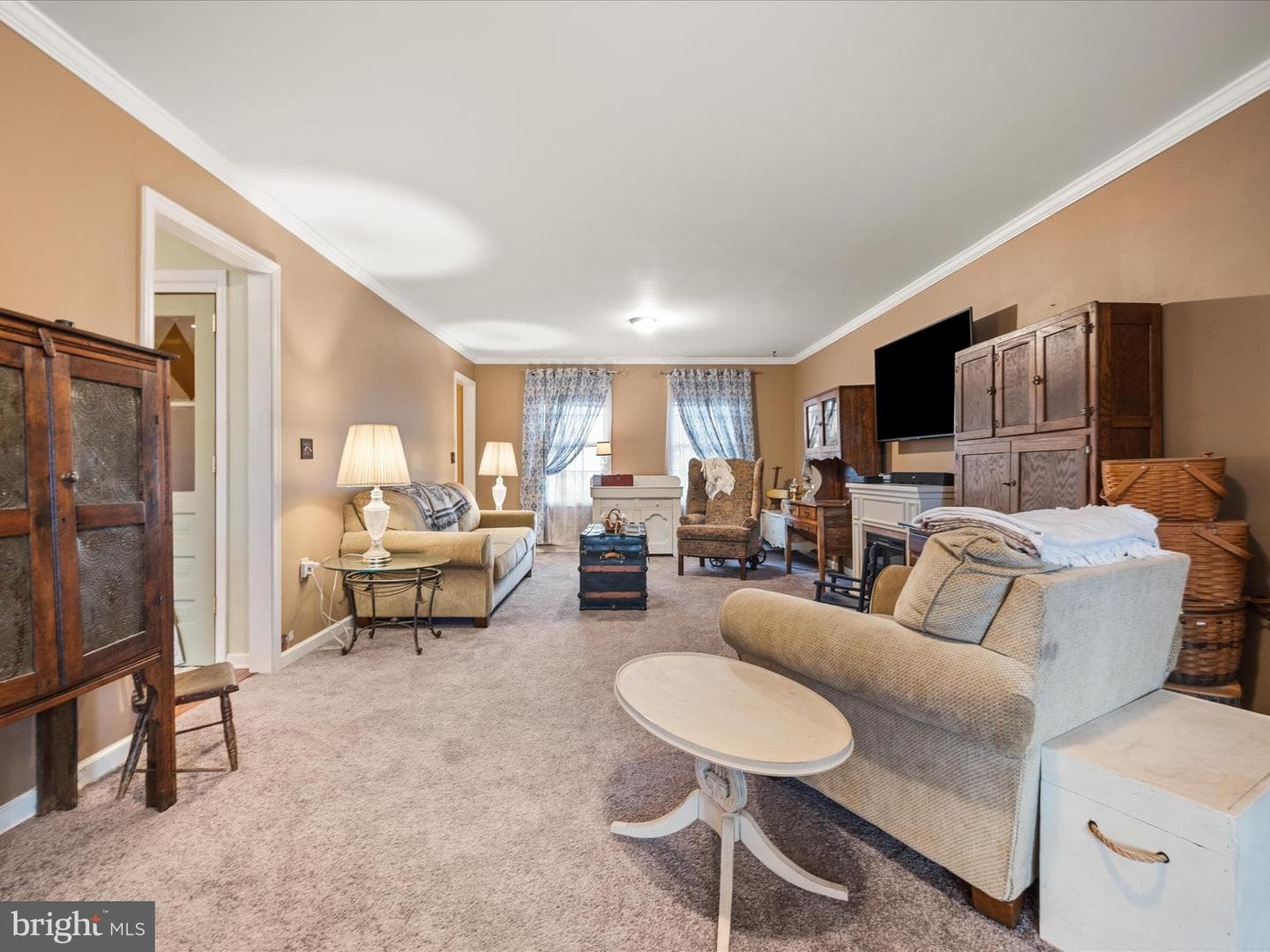 306 Ford Circle photo 7