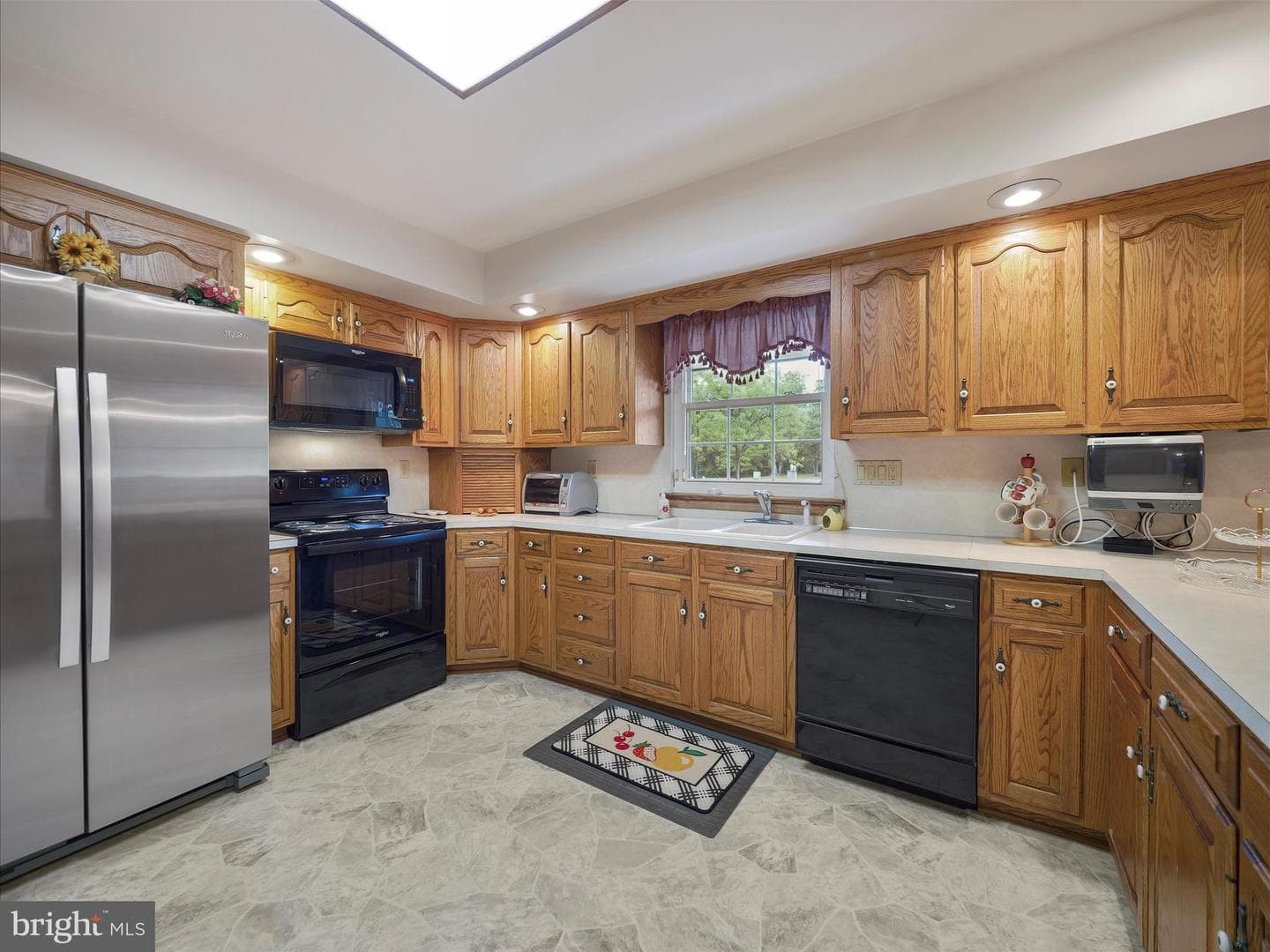 350 Ashton Drive photo 16
