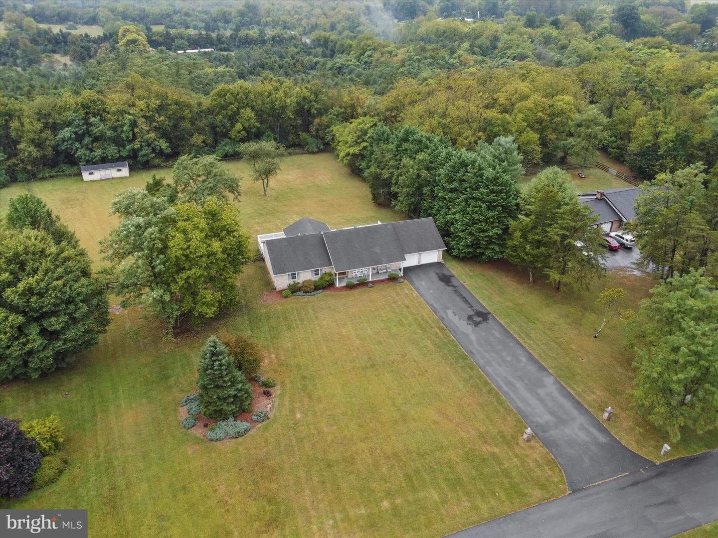 350 Ashton Drive photo 2