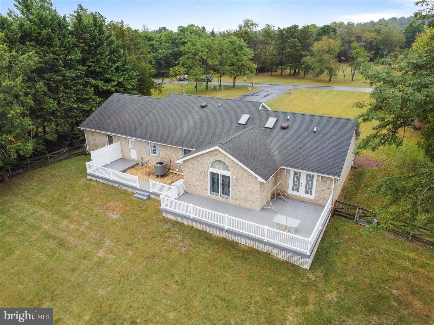 350 Ashton Drive photo 3