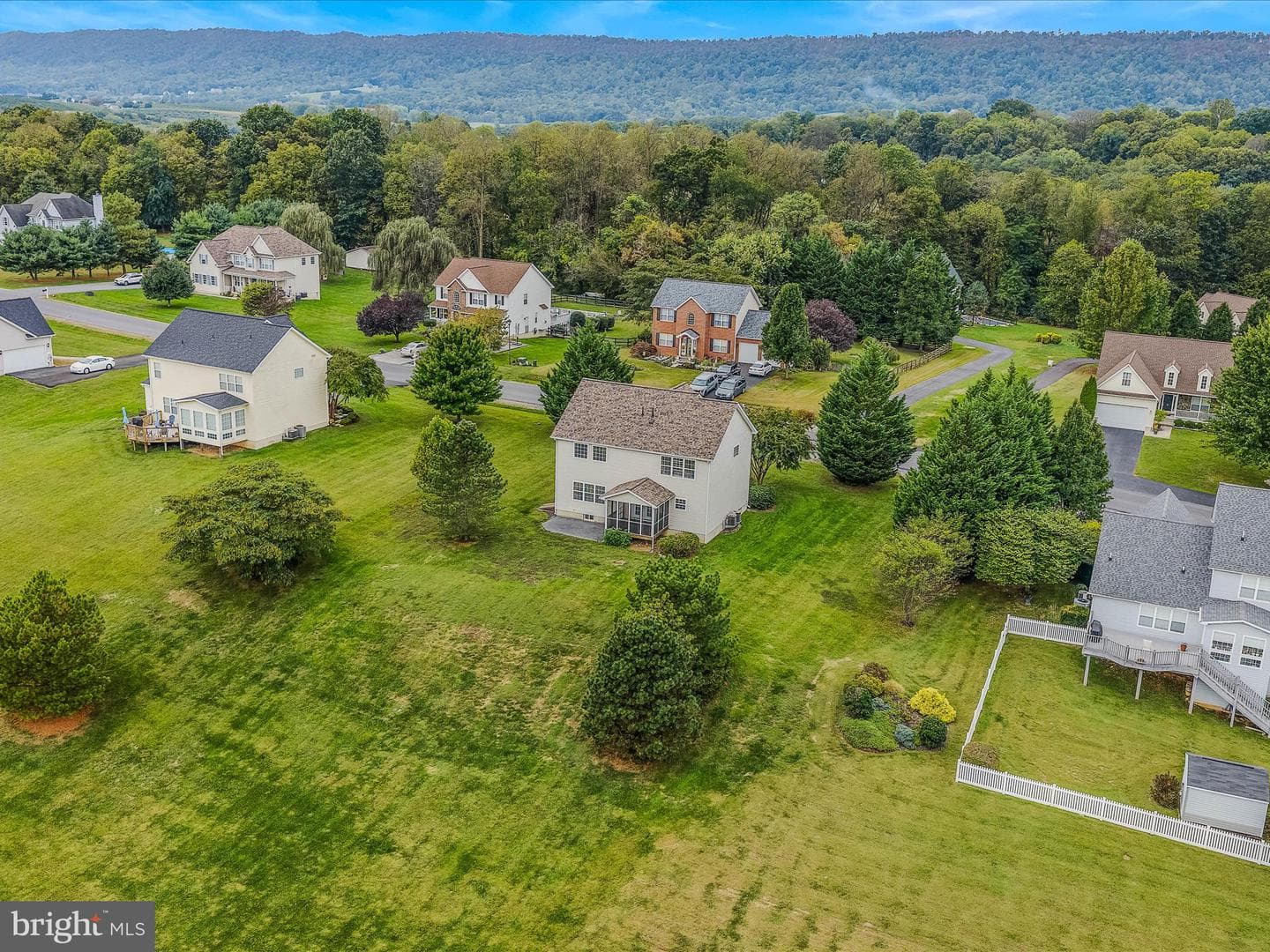 554 Braeburn Drive photo 41