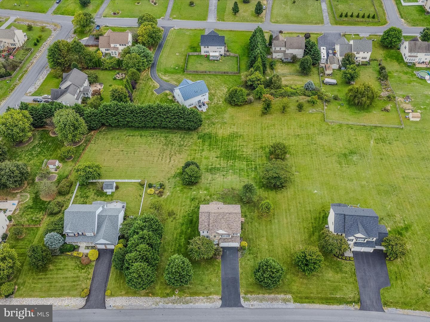 554 Braeburn Drive photo 42