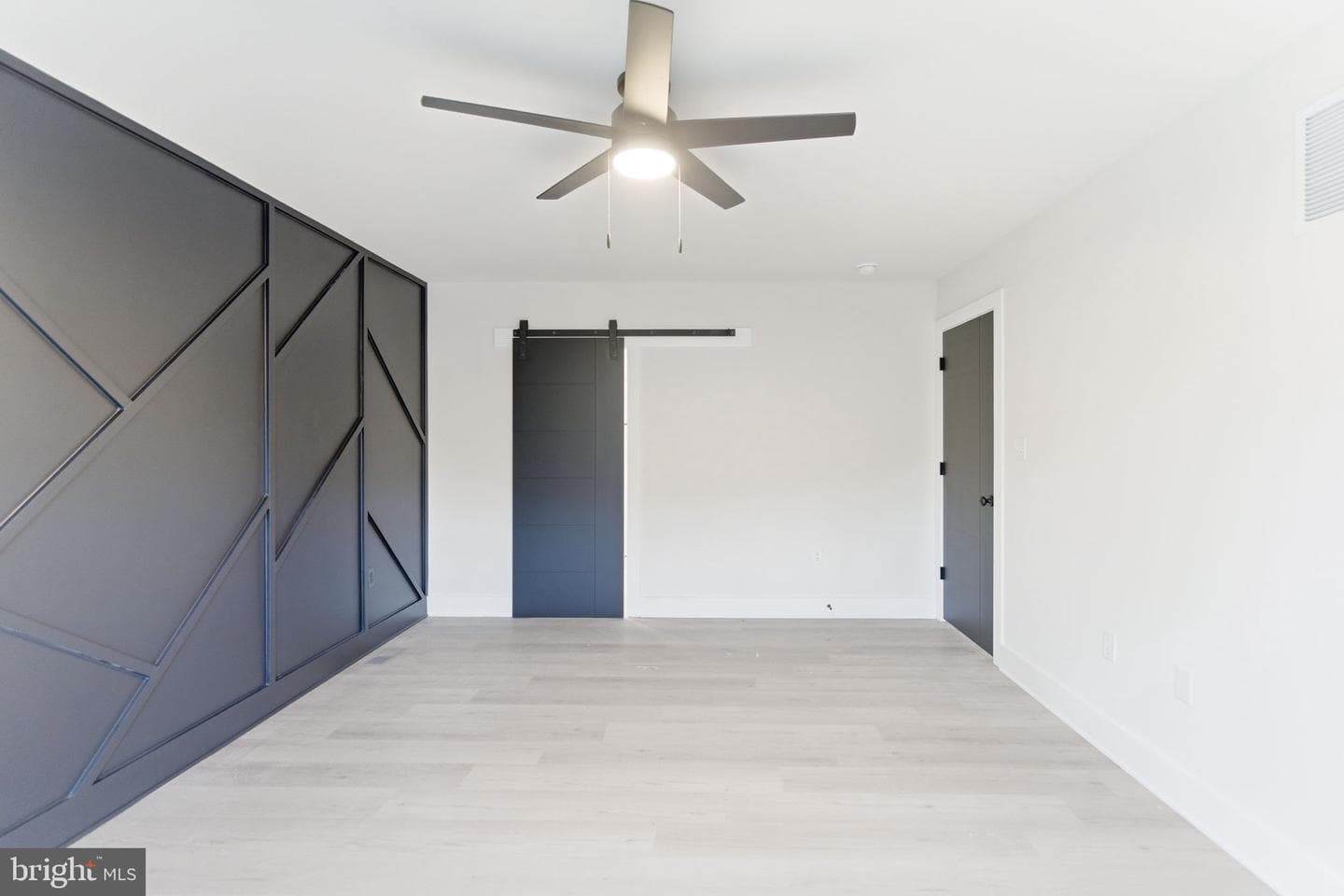 251 Sachem Hill photo 29