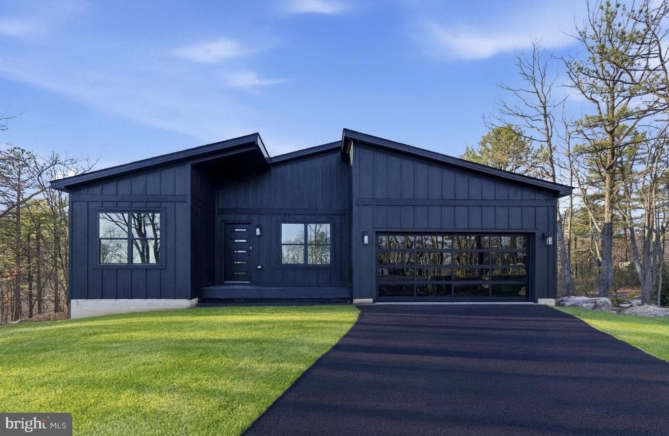 251 Sachem Hill photo 45
