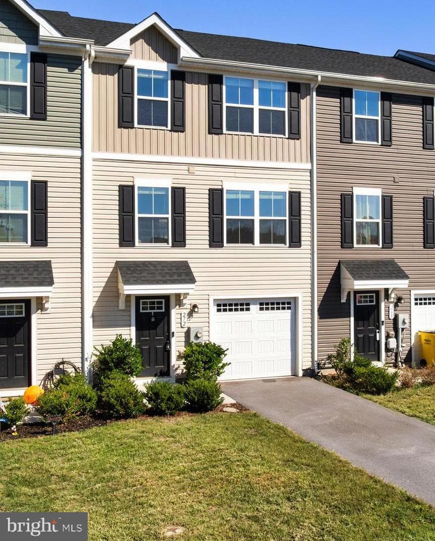 272 Rhea Drive photo 2
